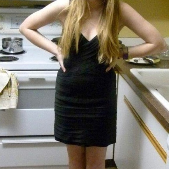 BCBG size 2 black satin bandage dress - Picture 5 of 6